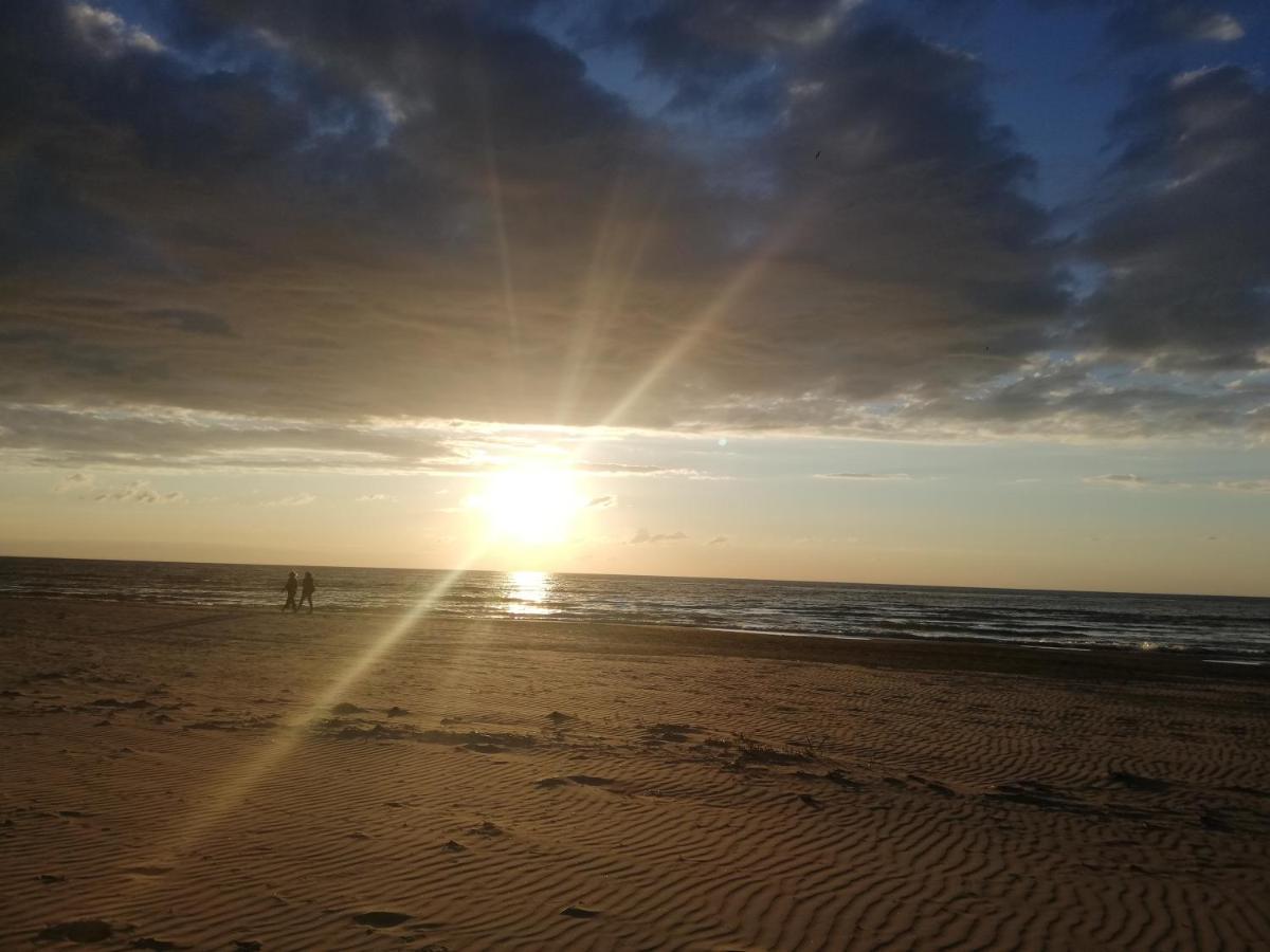 15 Minutes From The Beach And City Center 7 Minutes From The Airport Riga Dış mekan fotoğraf